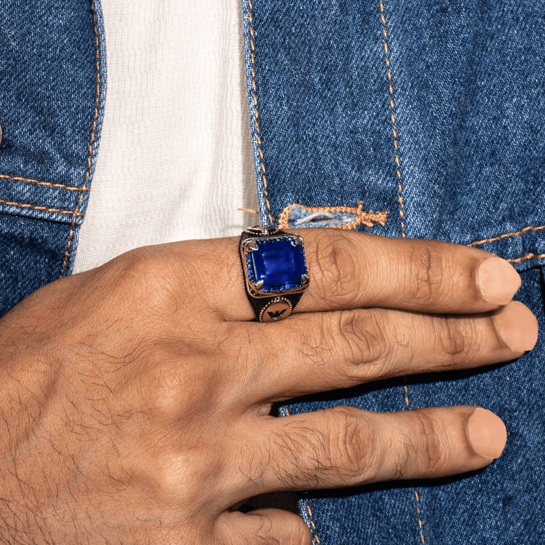KING’S BLUE STONE RING