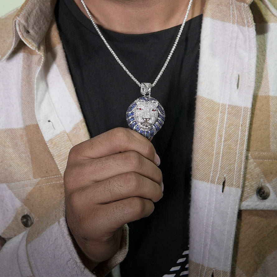 Royal blue Roaring lion silver pendant